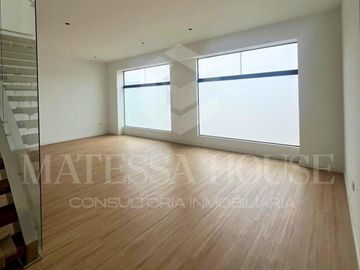 Se vende duplex en Av. Bielovucic Cavalier, N° 300 departamento 501, Chacarilla del Estanque, San Borja