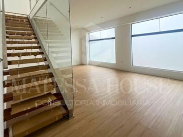 Se vende duplex en Av. Bielovucic Cavalier, N° 300 departamento 501, Chacarilla del Estanque, San Borja