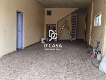 CASA CON LOCAL EN VENTA, SALIDA A SALVATIERRA
