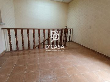 CASA CON LOCAL EN VENTA, SALIDA A SALVATIERRA