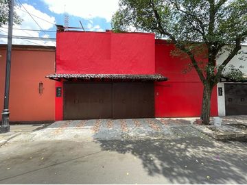 Casa en Venta en Tlalpan Centro, 320 m², Insurgentes Sur, Zona de Hospitales