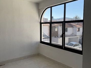 CASA EN VENTA MARIANO ESCOBEDO PTE