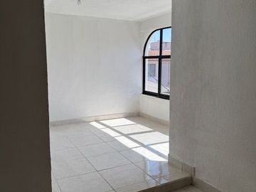 CASA EN VENTA MARIANO ESCOBEDO PTE