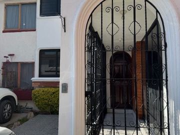 CASA EN VENTA MARIANO ESCOBEDO PTE