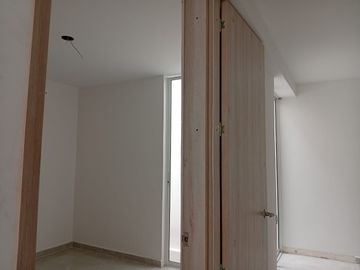 VENDO CASA DOS PISOS MAS TERRAZA VILLA MAGNA CALI