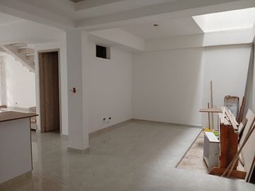 VENDO CASA DOS PISOS MAS TERRAZA VILLA MAGNA CALI