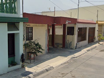 HERMOSA CASA EN REMATE, VILLA MITRAS, MONTERREY NUEVO LEÓN
