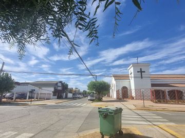 VENDE CASA A DOS CUADRAS DEL CENTRO DE PICHILEMU