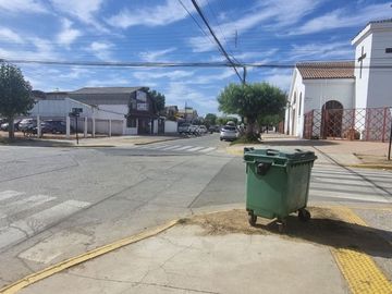VENDE CASA A DOS CUADRAS DEL CENTRO DE PICHILEMU