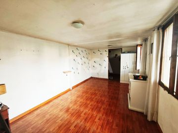 CASA 4 DORMITORIOS. 3 BAÑOS, 4 ESTACIONAMIENTOS, CALLE CENTRAL, EL BOSQUE