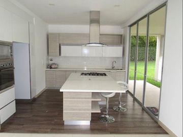 Vendo casa de ensueño  en ubicación privilegiada, en Cerritos entrada 8 Cafelia, Cerritos, Pereira