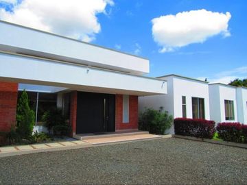 Vendo casa de ensueño  en ubicación privilegiada, en Cerritos entrada 8 Cafelia, Cerritos, Pereira