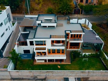 VENTA CASA SECTOR NAYON