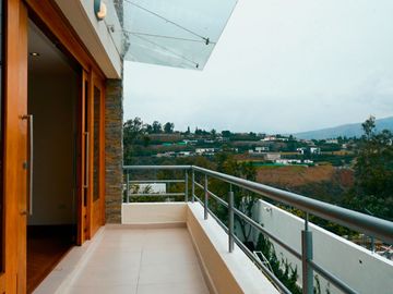 VENTA CASA SECTOR NAYON