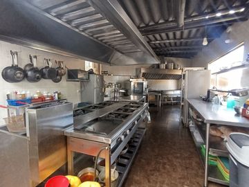 CASA COMERCIAL DE ALTA RENTABILIDAD EN VENTA UBICADA EN TURI