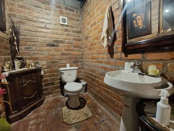 CASA COMERCIAL DE ALTA RENTABILIDAD EN VENTA UBICADA EN TURI