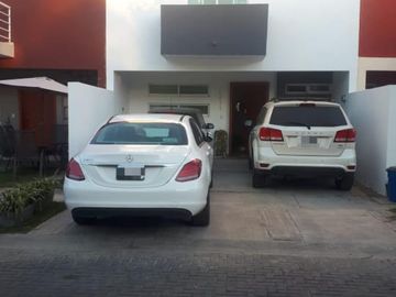 Bonita casa en Viveros del Valle, Zapopan