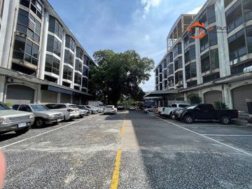 ขายอาคารพาณิชย์ เหมาะทำสำนักงาน ซอยสุขุมวิท 62/1 (ซอยอู่รถเมล์ขาว) แขวงพระโขนงใต้ เขตพระโขนง เชื่อมออก ทางด่วนพิเศษเฉลิมมหานคร