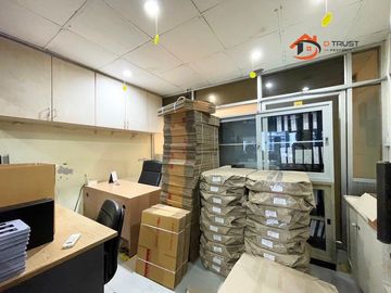 ขายอาคารพาณิชย์ เหมาะทำสำนักงาน ซอยสุขุมวิท 62/1 (ซอยอู่รถเมล์ขาว) แขวงพระโขนงใต้ เขตพระโขนง เชื่อมออก ทางด่วนพิเศษเฉลิมมหานคร