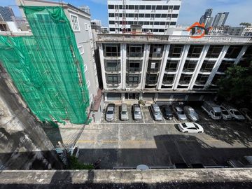 ขายอาคารพาณิชย์ เหมาะทำสำนักงาน ซอยสุขุมวิท 62/1 (ซอยอู่รถเมล์ขาว) แขวงพระโขนงใต้ เขตพระโขนง เชื่อมออก ทางด่วนพิเศษเฉลิมมหานคร