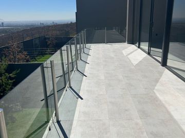 RESIDENCIA  EN EL BOSQUE  COUNTRY CLUB  CON HERMOSA VISTA