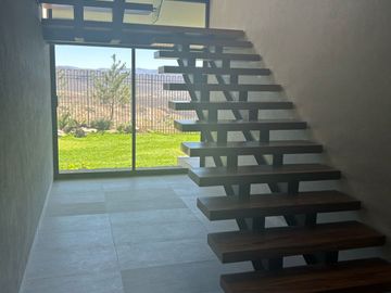 RESIDENCIA  EN EL BOSQUE  COUNTRY CLUB  CON HERMOSA VISTA