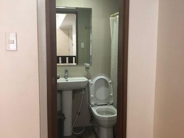 1BR Unit For Sale - Eton Parkview Greenbelt