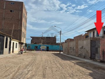 VENTA DE CASA EN LA VICTORIA DE CHICLAYO