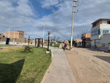 VENTA DE CASA EN LA VICTORIA DE CHICLAYO