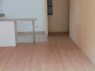 BAJO PRECIO SE VENDE LINDO DEPARTAMENTO MAS COCHERA