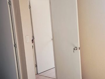 BAJO PRECIO SE VENDE LINDO DEPARTAMENTO MAS COCHERA