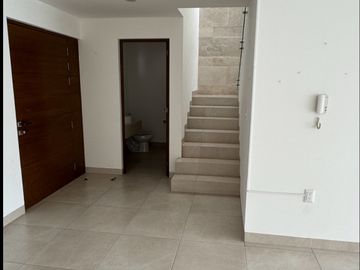 Renta Mayorazgo Arboleda  León Gto casa renta