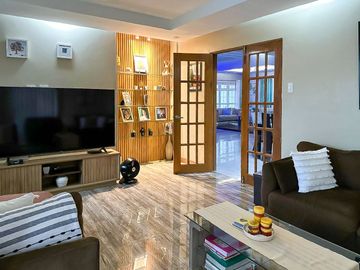 Cavite, Corner House and Lot for Sale in Tagaytay Country Homes 3