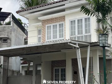 For Sale : Nice Modern House Price Negotiable Bonus 10 Split AC units Very Strategic Location in Raffles Hills Cibubur. P3.043.02.25/PR-HJ