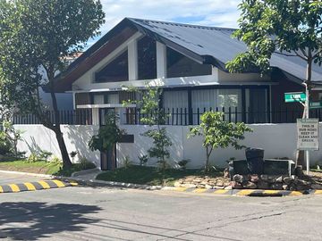 4-Bedroom Corner Modern Smart House in BF Homes, Parañaque City