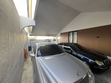 4-Bedroom Corner Modern Smart House in BF Homes, Parañaque City