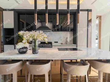 Luxury Home 5 Bedrooms in World Club Land Village, Near Makro Hang Dong, Big C Hang Dong Chiang Mai Airport