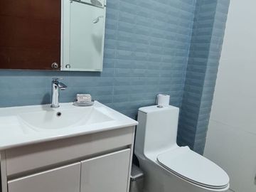 Hay momentos en la vida en los que sabemos que es hora de un cambio. Un nuevo hogar, una nueva ciudad, una nueva historia.