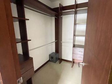 SE VENDE APARTAMENTO, OESTE NORMANDIA