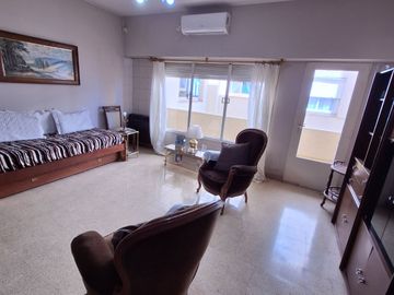 VENDO AMPLIO DEPARTAMENTO CENTRICO BAHíA BLANCA