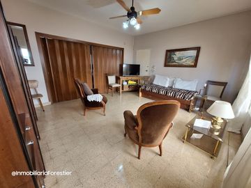 VENDO AMPLIO DEPARTAMENTO CENTRICO BAHíA BLANCA