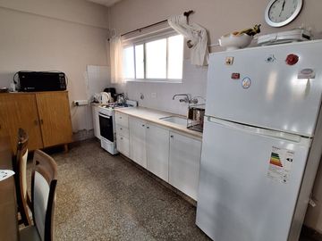 VENDO AMPLIO DEPARTAMENTO CENTRICO BAHíA BLANCA