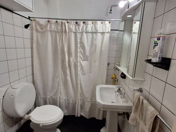 VENDO AMPLIO DEPARTAMENTO CENTRICO BAHíA BLANCA
