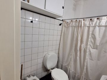 VENDO AMPLIO DEPARTAMENTO CENTRICO BAHíA BLANCA