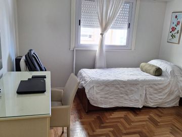 VENDO AMPLIO DEPARTAMENTO CENTRICO BAHíA BLANCA