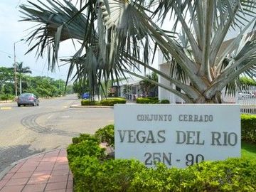 CASA CONJUNTO VEGAS DEL RIO