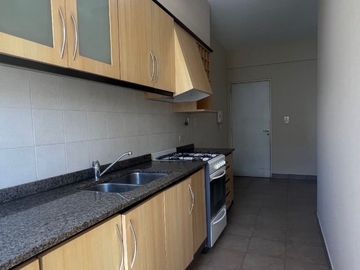 OPORTUNIDAD VENTA DEPARTAMENTO 3 DORMITORIOS TORRE BALCARCE