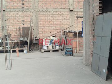 Se Vende Los Aires Del Tercer Piso En Ocasión - Los Olivos