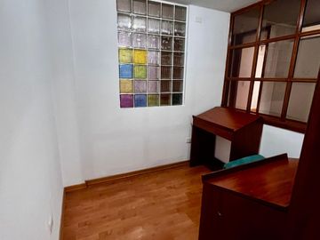 DEPARTAMENTO EN VENTA, LA MAGDALENA, QUITO, A POCOS MINUTOS DE LA PARADA DEL METRO, CORAL. CC. EL RECREO