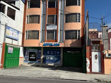 DEPARTAMENTO EN VENTA, LA MAGDALENA, QUITO, A POCOS MINUTOS DE LA PARADA DEL METRO, CORAL. CC. EL RECREO